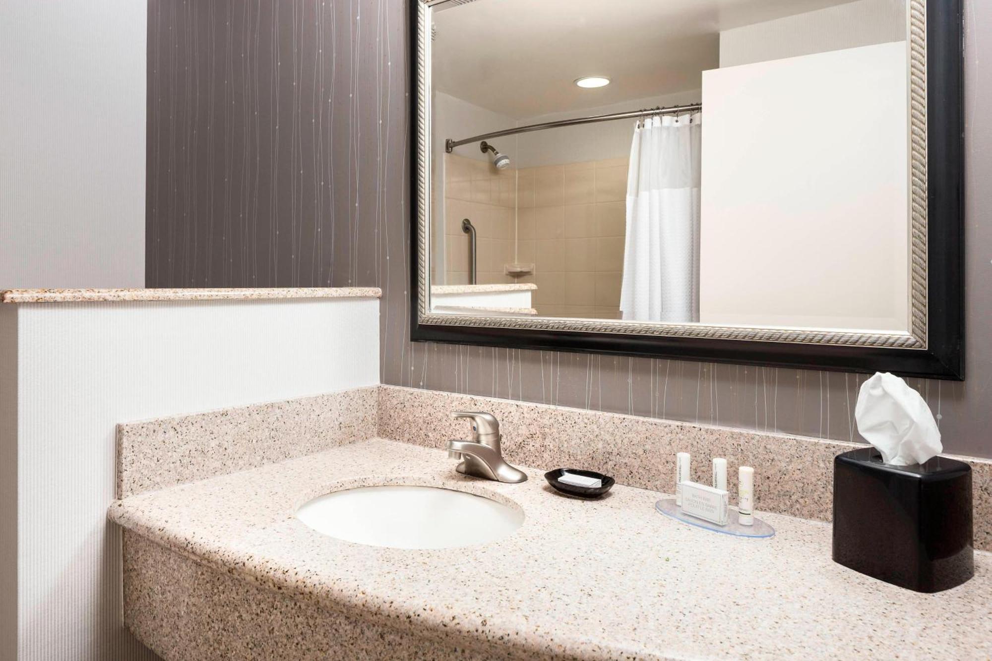 Courtyard By Marriott Columbia Hotel Bagian luar foto